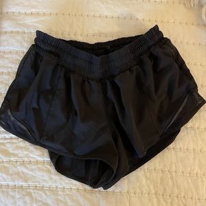 Lululemon Hotty Hot Short 2.5"